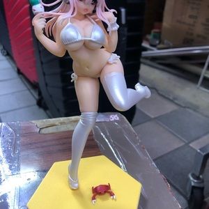 Super Sonico Beach Queen Legend Creation 1/8 scale